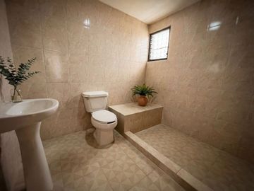 CASA ESTILO RUSTICO CON DEPARTAMENTO INDEPENDIENTE EN COL. EMILIANO ZAPATA NORTE