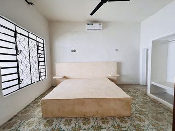 CASA REMODELADA  EN EL CENTRO A 7 CALLES DEL PARQUE DE LA PLANCHA