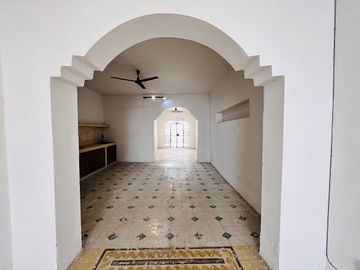 CASA REMODELADA  EN EL CENTRO A 7 CALLES DEL PARQUE DE LA PLANCHA