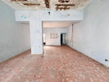 TRES CASAS PARA REMODELAR EN UN LOTE GRANDE EN EL CENTRO DE MERIDA