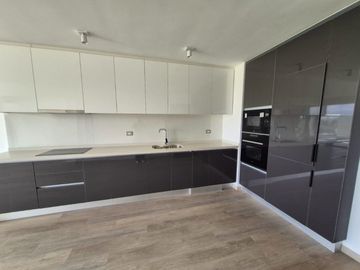 ARRIENDO DEPARTAMENTO EN LA REINA