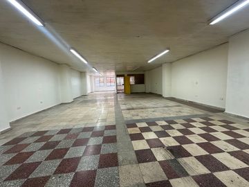 LOCAL EN ARRIENDO UBICADO EN BELLO SECTOR PLAZA DE BELLO