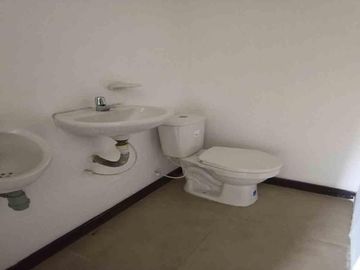 LOCAL EN ARRIENDO EN GUAYACANES/MANIZALES