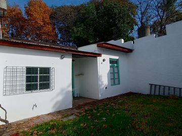 CASA EN EXCELENTE ESTADO DE CORTE AMTIGUO