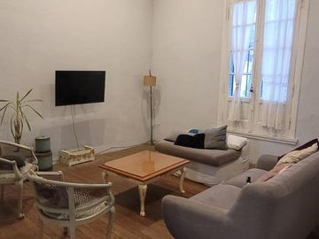 CASA EN EXCELENTE ESTADO DE CORTE AMTIGUO