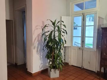 CASA EN EXCELENTE ESTADO DE CORTE AMTIGUO