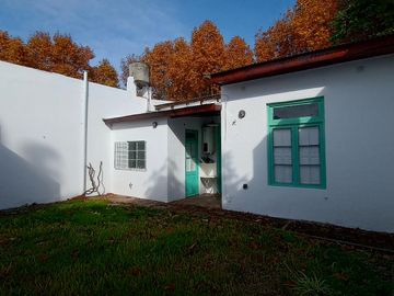 CASA EN EXCELENTE ESTADO DE CORTE AMTIGUO