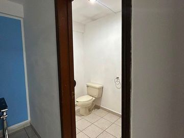RENTA DE OFICINA EN COLINAS DEL CIMATARIO. 3.1