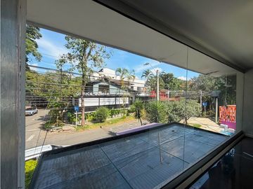 Casa comercial para renta tradicional, El Poblado patio bonito