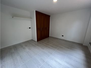 ARRIENDO CASA DE 2 NIVELES, EN PINARES PEREIRA