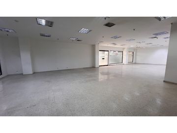 VENTA local Holguines Trades Center