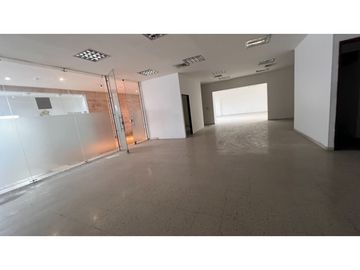 VENTA local Holguines Trades Center
