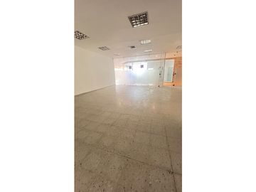 VENTA local Holguines Trades Center