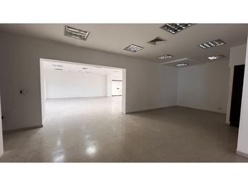 VENTA local Holguines Trades Center