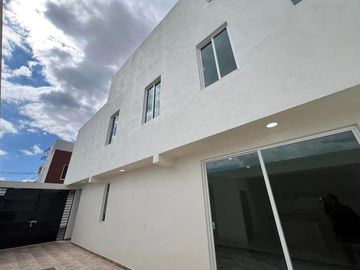 VENTA DE CASA DENTRO DE PRIVADA EN CAPULTITLAN TOLUCA