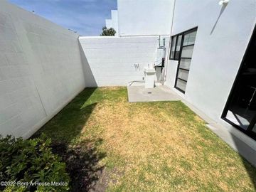 El Mirador Casa en Condominio con Lago, Alberca Climatizada y Gimnasio RAH100