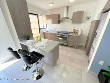 El Mirador Casa en Condominio con Lago, Alberca Climatizada y Gimnasio RAH100