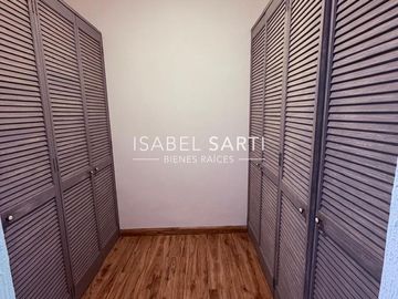 CASA EN RENTA EN JURICA