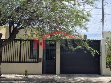 CASA EN RENTA EN RESIDENCIAL NAVARRETE