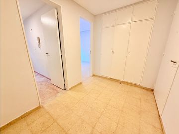 LATORRE PROP. ALQUILA 24 MESES DEPTO CON BALCON