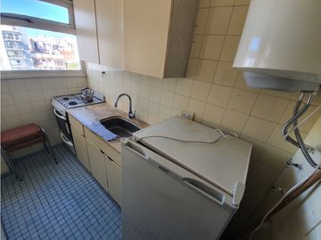 Monoambiente en alquiler (Alberti 1800)
