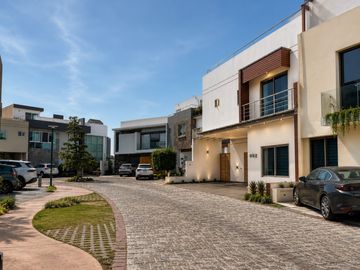 Casa en Venta 4 habitaciones Los Castaños Zapopan