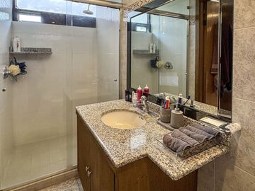 Venta  Departamento parte alta Bosques de las Lomas