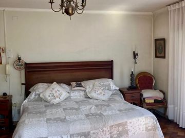 GRAN OPORTUNIDAD CASA EN LA FLORIDA CON 5 DORMITORIOS