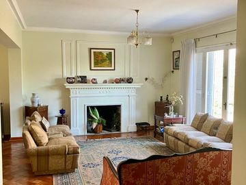 GRAN OPORTUNIDAD CASA EN LA FLORIDA CON 5 DORMITORIOS