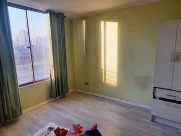 AMPLIO, ILUMINADO Y BIEN CONECTADO DEPTO EN VENTA
