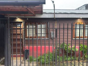 SE ARRIENDA CASA CAMILO OLAVARRIA  AMOBLADA