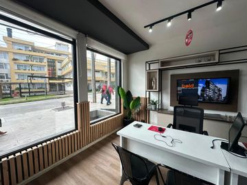 OFICINA COMERCIAL EDIFICIO BOLD CON ESTACIONAMIENTO