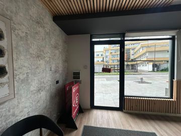 OFICINA COMERCIAL EDIFICIO BOLD CON ESTACIONAMIENTO