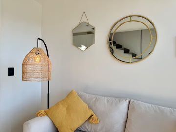 LOFT EXQUISITAMENTE AMOBLADO PARA USAR DE INMEDIATO