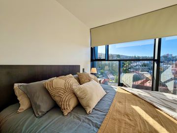 LOFT EXQUISITAMENTE AMOBLADO PARA USAR DE INMEDIATO