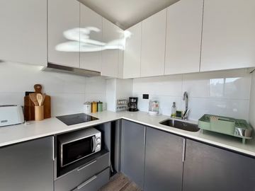 LOFT EXQUISITAMENTE AMOBLADO PARA USAR DE INMEDIATO