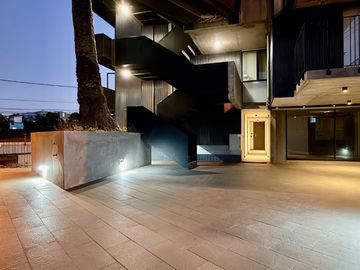 LOFT EXQUISITAMENTE AMOBLADO PARA USAR DE INMEDIATO