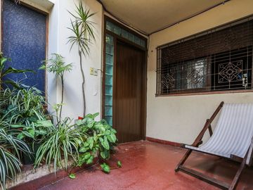 PH CON GRAN ESPACIO VERDE EN AVELLANEDA
