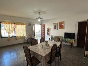 VENTA CASA + DPTO ALTO GORRITI