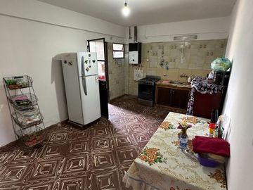 VENTA CASA + DPTO ALTO GORRITI
