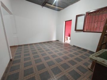 VENTA CASA 2 DORMITORIOS 160 M2 ALTO COMEDERO 370V