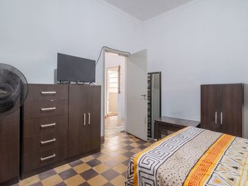 CASA CON GRAN POTENCIAL ZONA JERARQUICOS