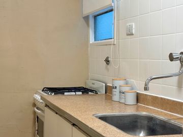 Venta Departamento 2 ambientes con balcón. Zona Güemes