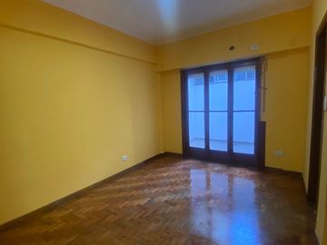 VENTA DEPARTAMENTO 2 AMBIENTES CON PATIO NUÑEZ