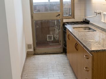 EN VENTA DEPARTAMENTO 4 AMBIENTES - BANFIELD