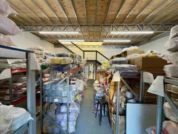 Alquiler depósito, local y oficinas en Ituzaingó