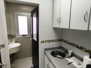OFICINA OCONSULTORIO ALQUILER, ALT MAIPU 400, V.L.