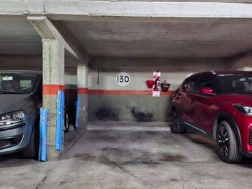 VENTA COCHERA FIJA Y CUBIERTA EN BELGRANO