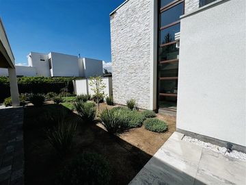 Casa en Venta en Condominio Las Brisas Chicureo