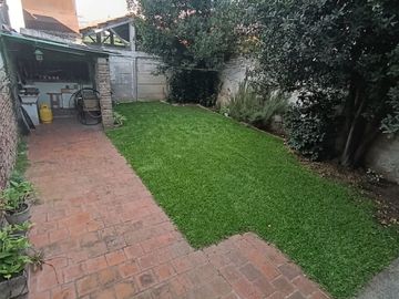 CASA EN VENTA 3 DORMITORIOS AMPLIO PATIO ZONA SUR